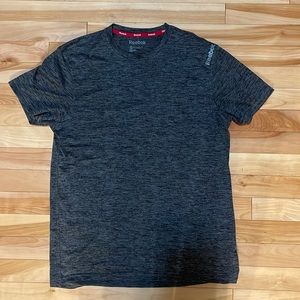 Reebok Mens T-shirt Dry Fit size Small